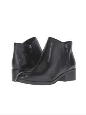 Cole Haan Original Grand Hayes Flat Black Leather Ankle Bootie 9.5B Medium Width